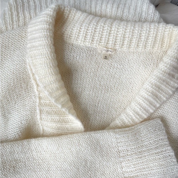 J.Crew sweater ❄️ - Picture 3 of 9
